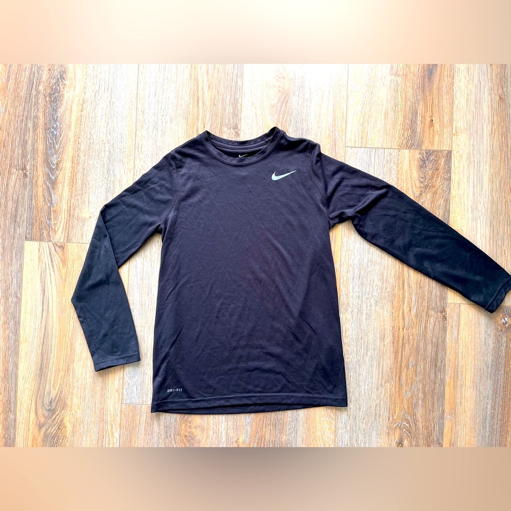 Nike long sleeve tee athletic cut dri-fit